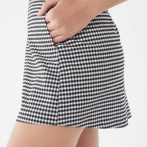Black and white Checkered mini skirt - Picture 9 of 10